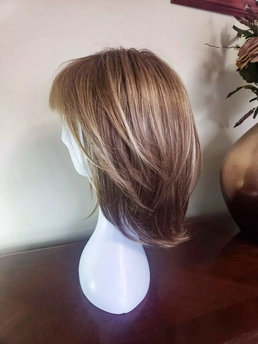 NORIKO JACKSON Modern Shag Wig w/ bangs added in the color Spring Honey EUC
